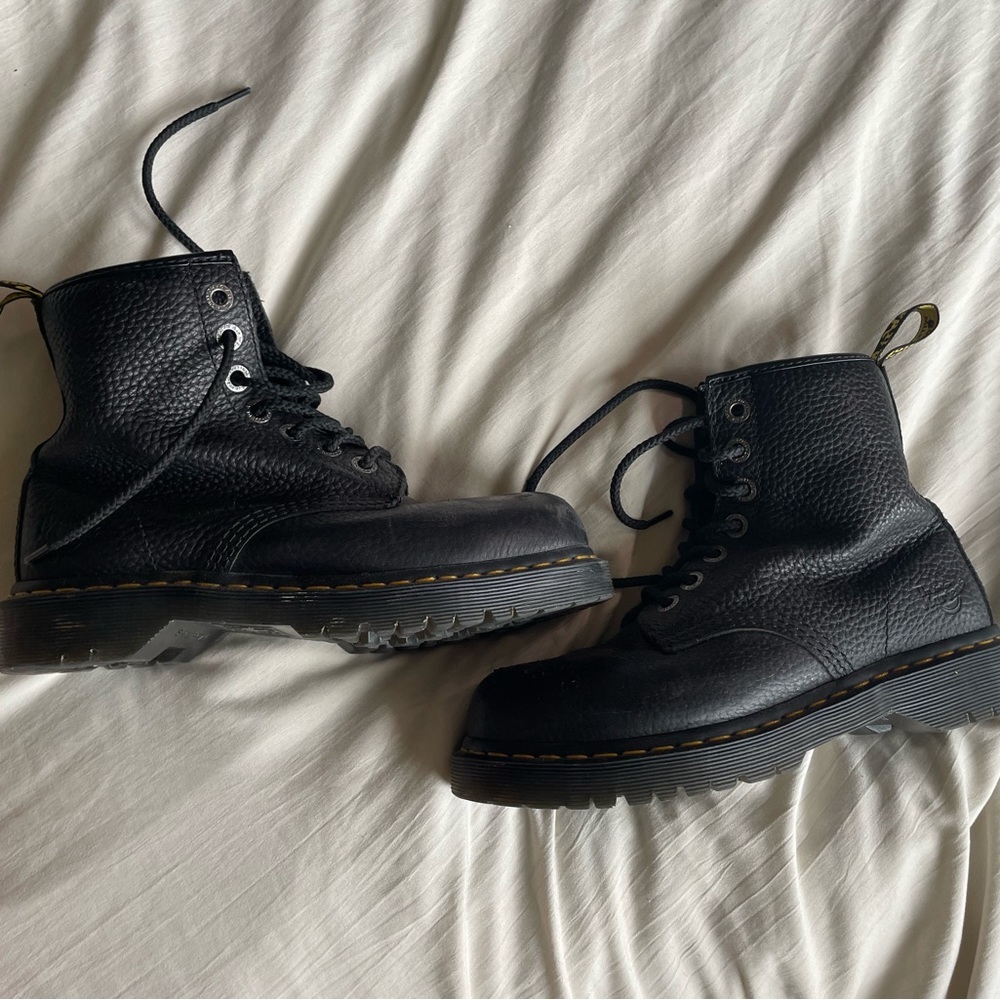 Doc Martens Size 7 women’s Steel Toed